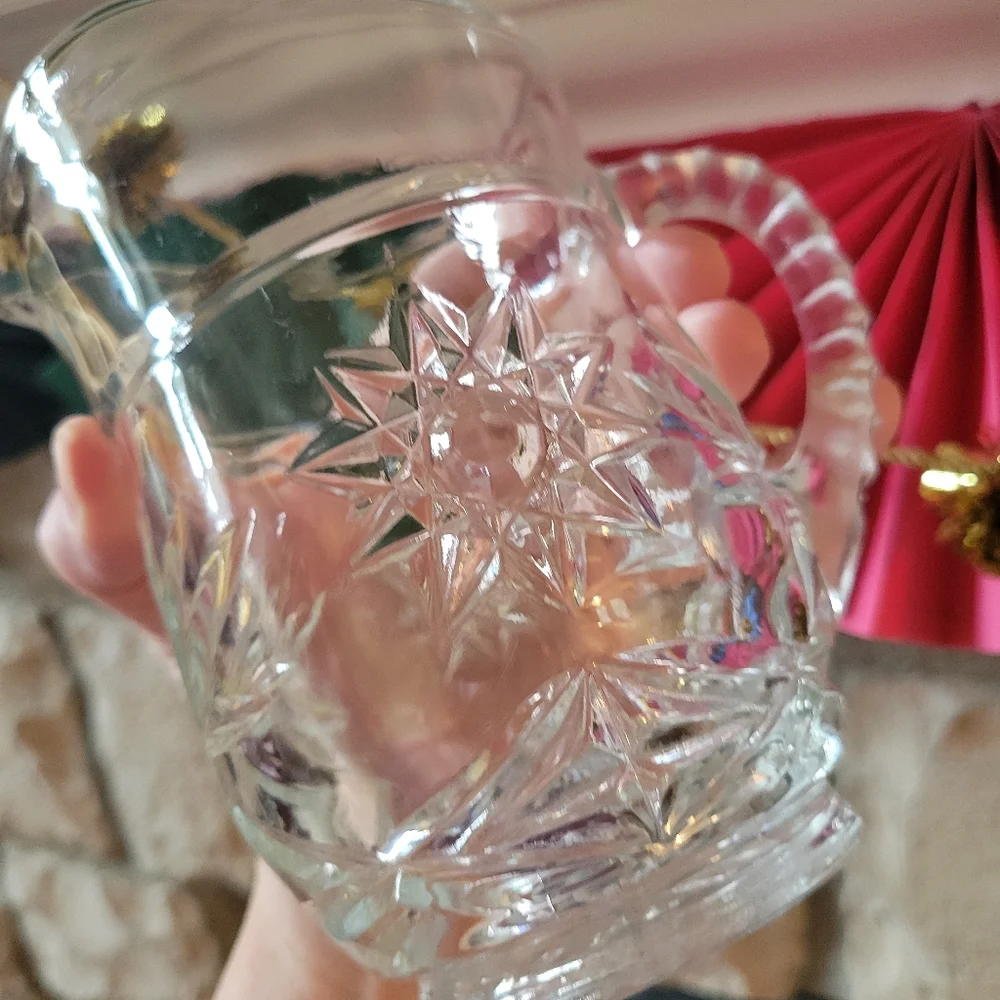 Small Starburst Glass Pitcher ~ Anchor Hocking? ~ Vintage '70s - '80s? ~ Pretty!